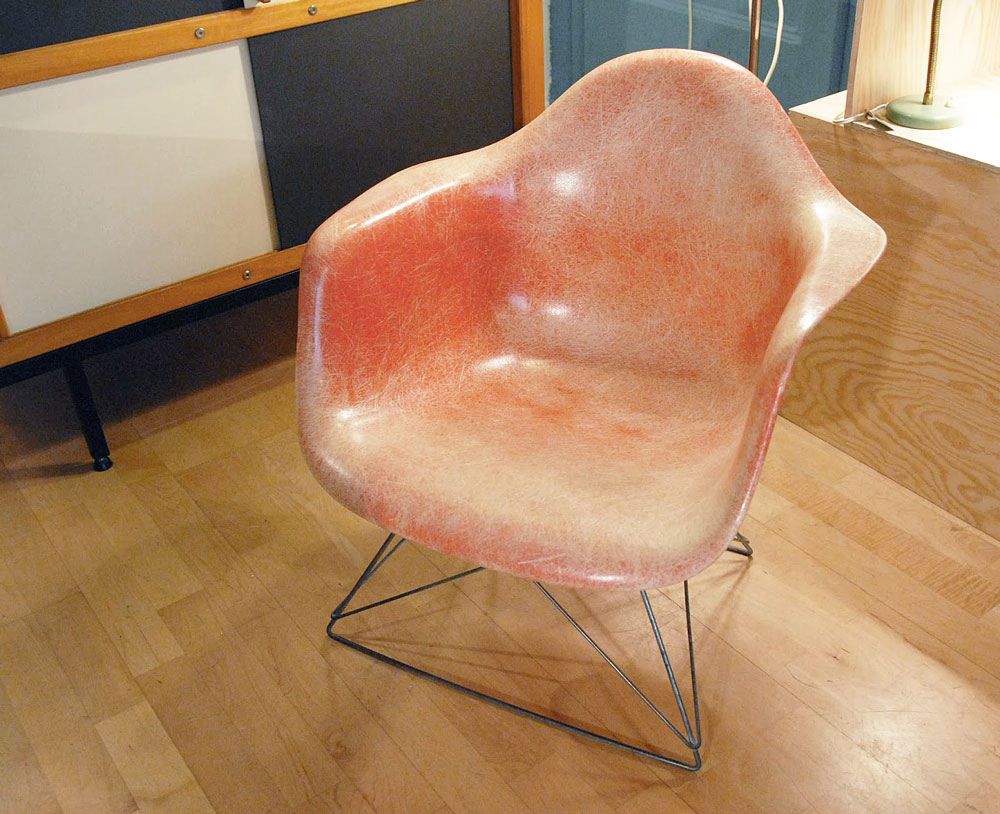 eames-zenith-salmon-cradle odile vintage vevey