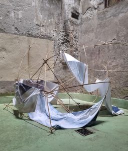 installation-cour-benoit-billotte-galerie-odile